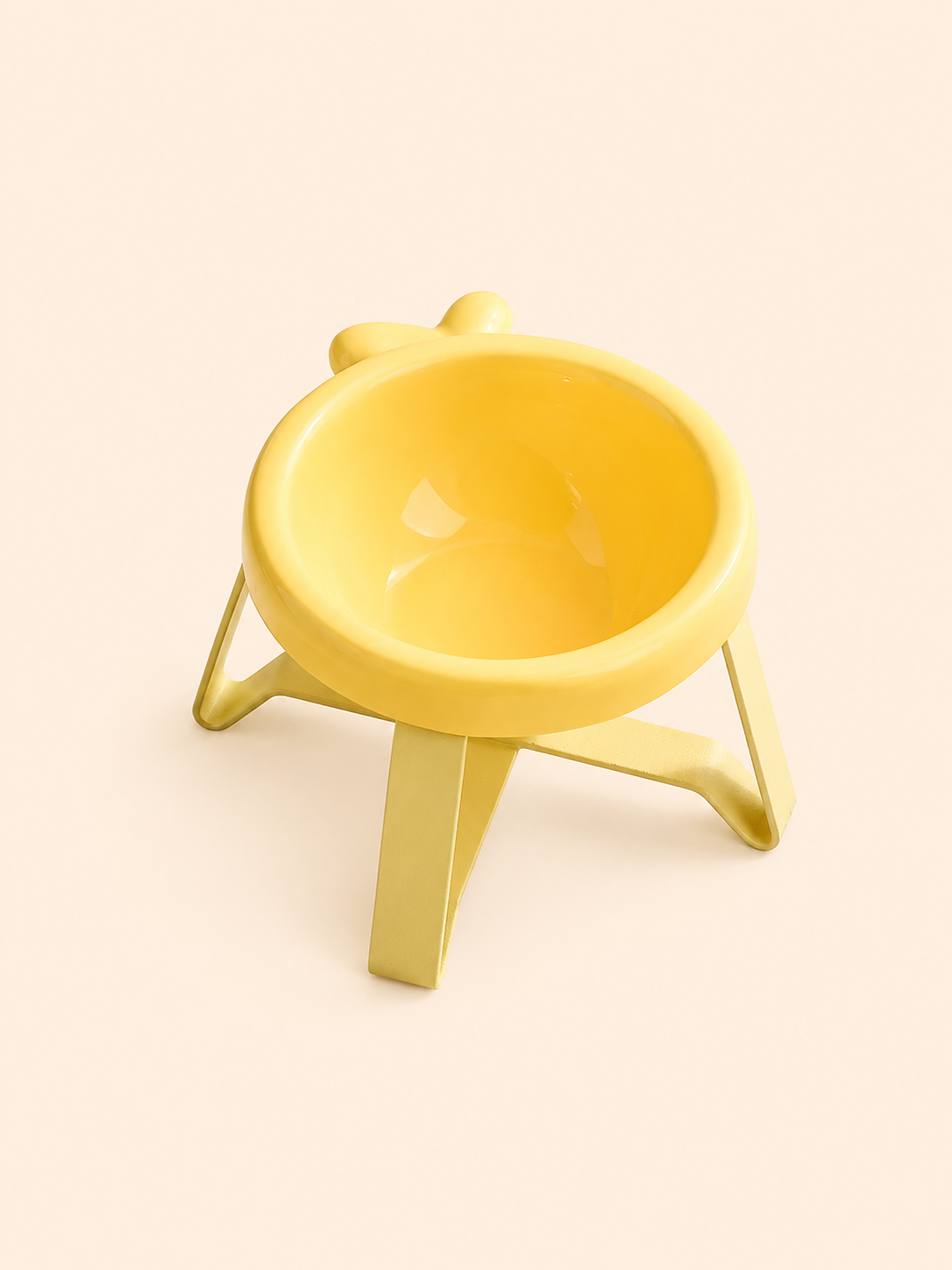 Kiki Miawu bowls